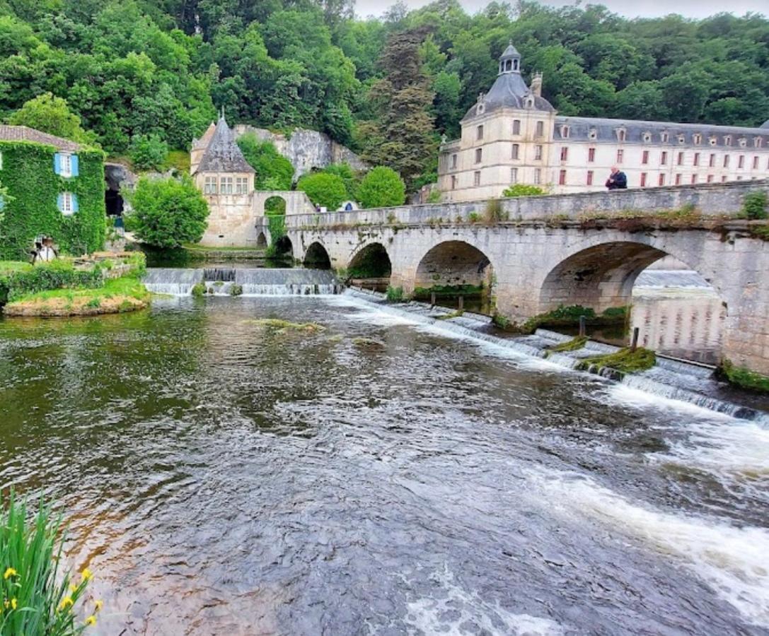 Le Chalet Saint-Pardoux-la-Rivière エクステリア 写真