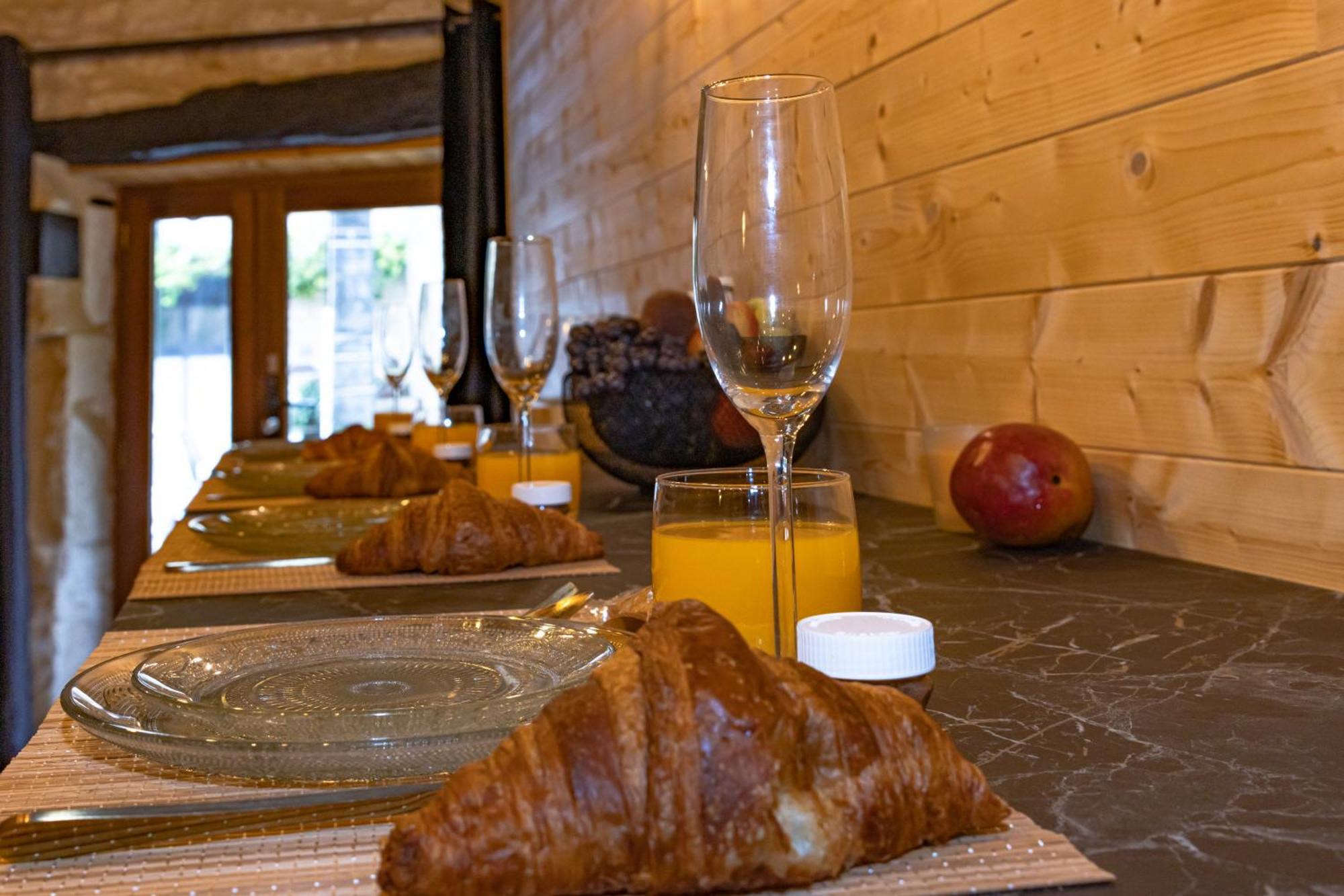 Le Chalet Saint-Pardoux-la-Rivière エクステリア 写真