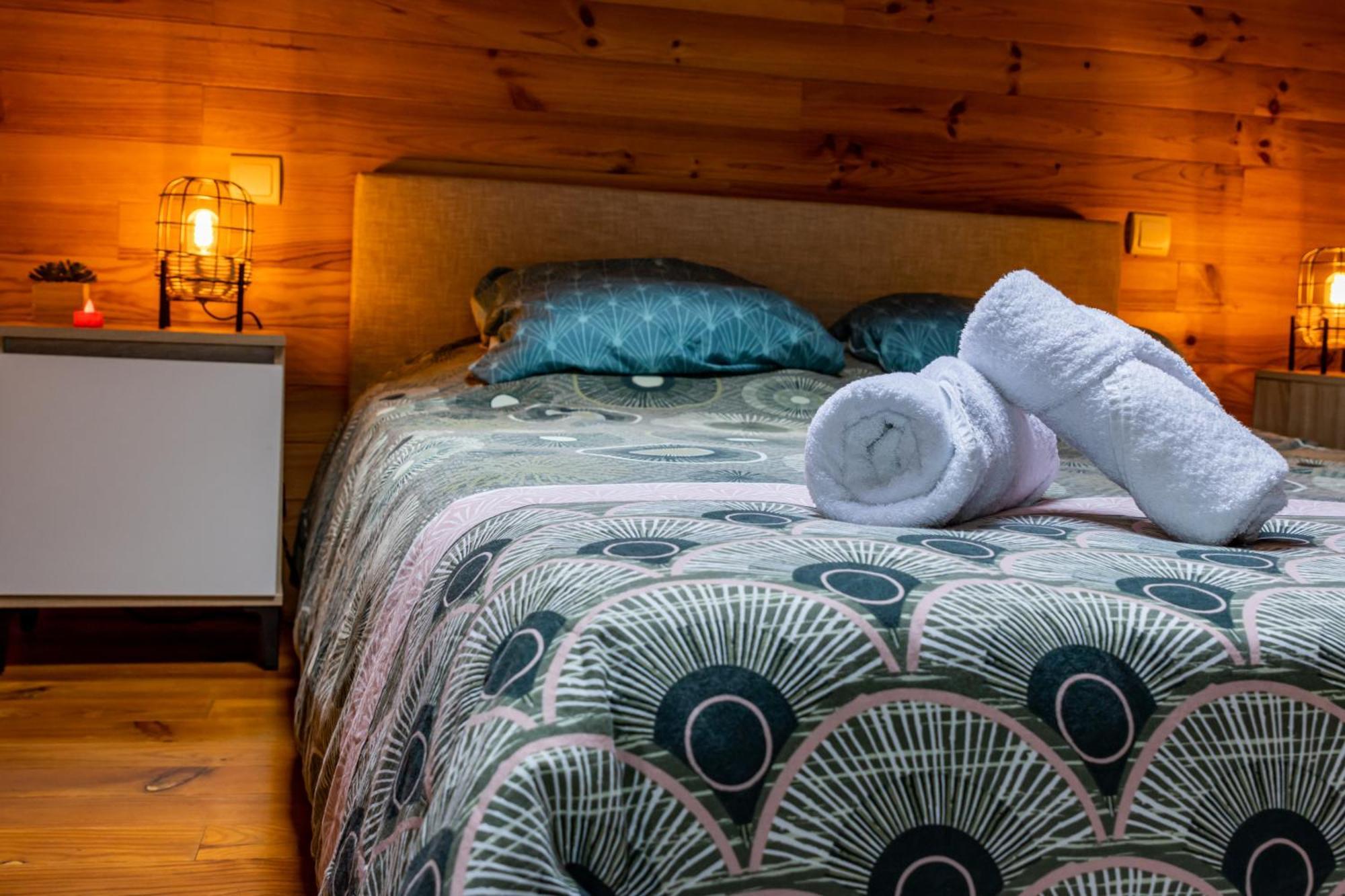 Le Chalet Saint-Pardoux-la-Rivière エクステリア 写真