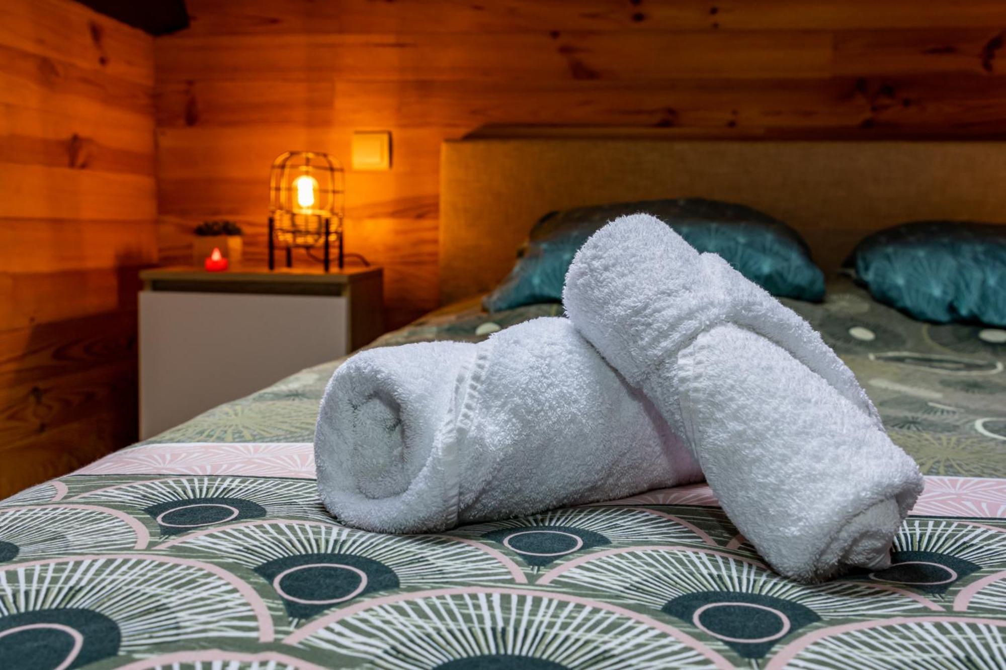 Le Chalet Saint-Pardoux-la-Rivière エクステリア 写真